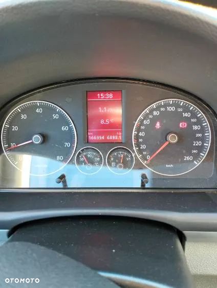 Volkswagen Touran 1.4 TSI Conceptline - 9