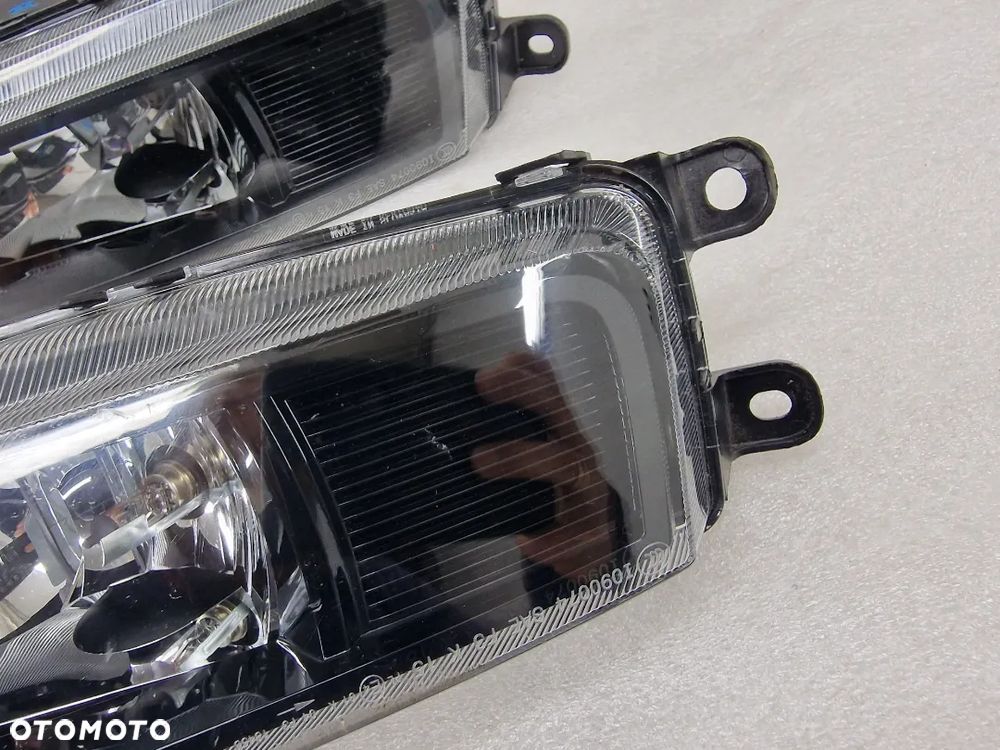 VW TIGUAN II 5NA 15- LEWY / PRAWY HALOGEN , NR 5NA941700B / 5NA941699B , NR AUKCJI H4 - 5