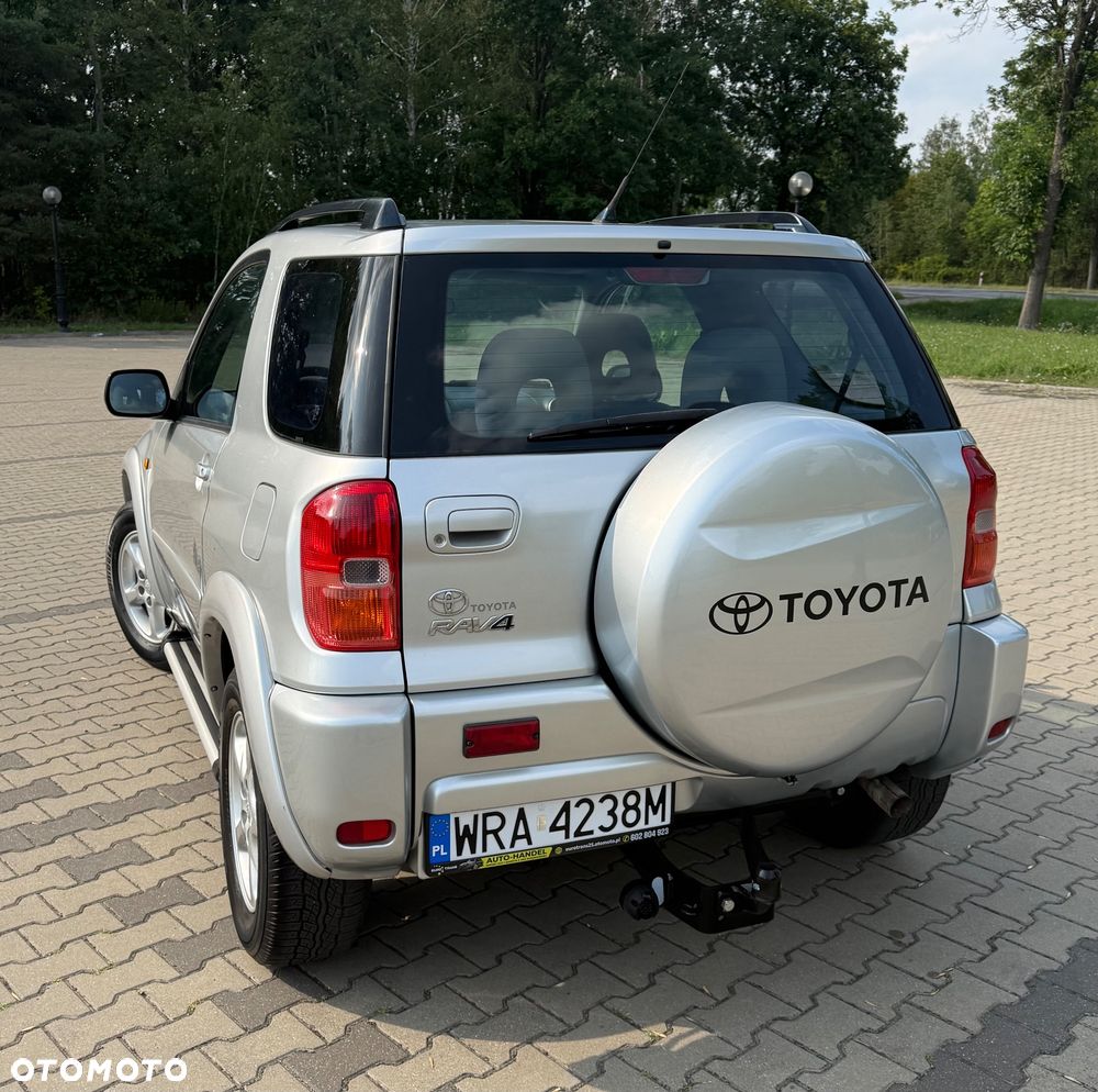 Toyota RAV4 - 9