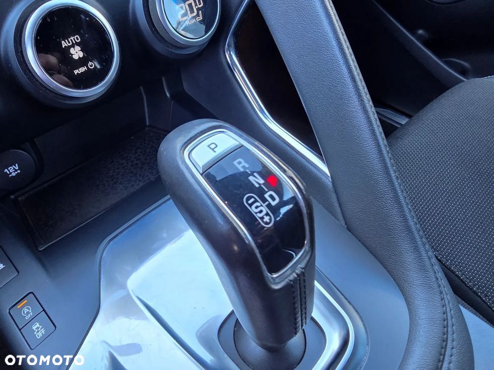 Jaguar E-Pace - 23