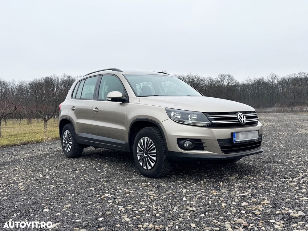 Volkswagen Tiguan - 1