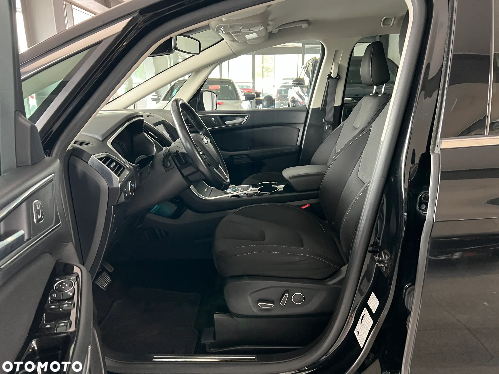 Ford S-Max 2.0 EcoBlue Titanium - 23