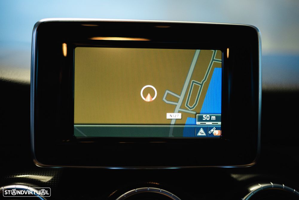 Mercedes-Benz CLA 220 CDI 7G-DCT Urban - 25