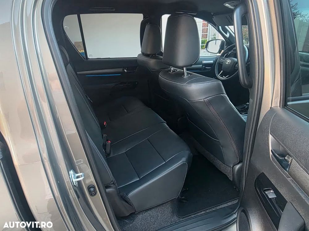 Toyota Hilux - 17