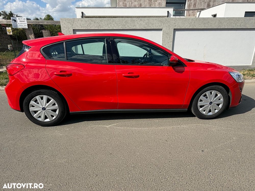 Ford Focus - 11