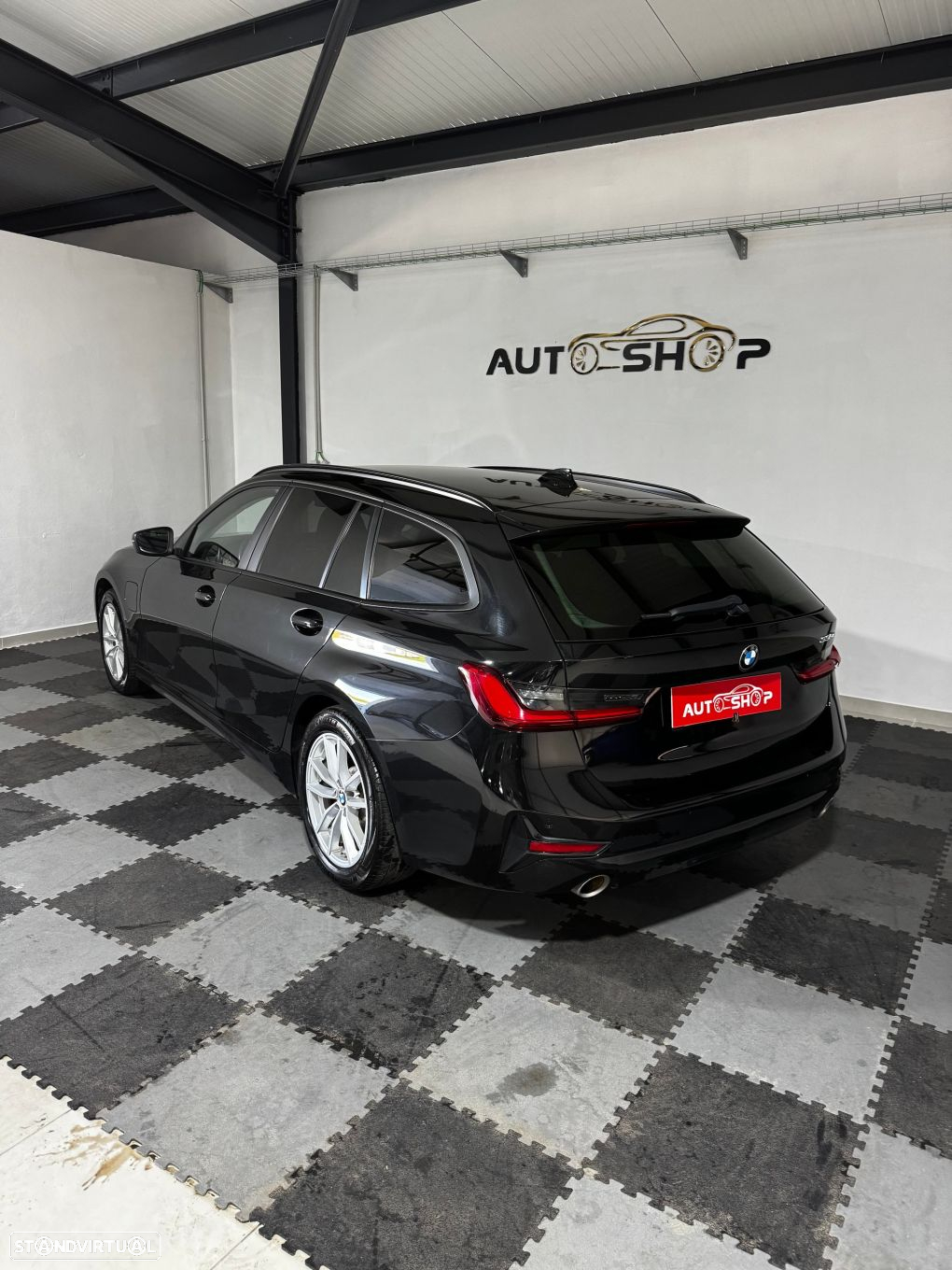 BMW 330 - 18