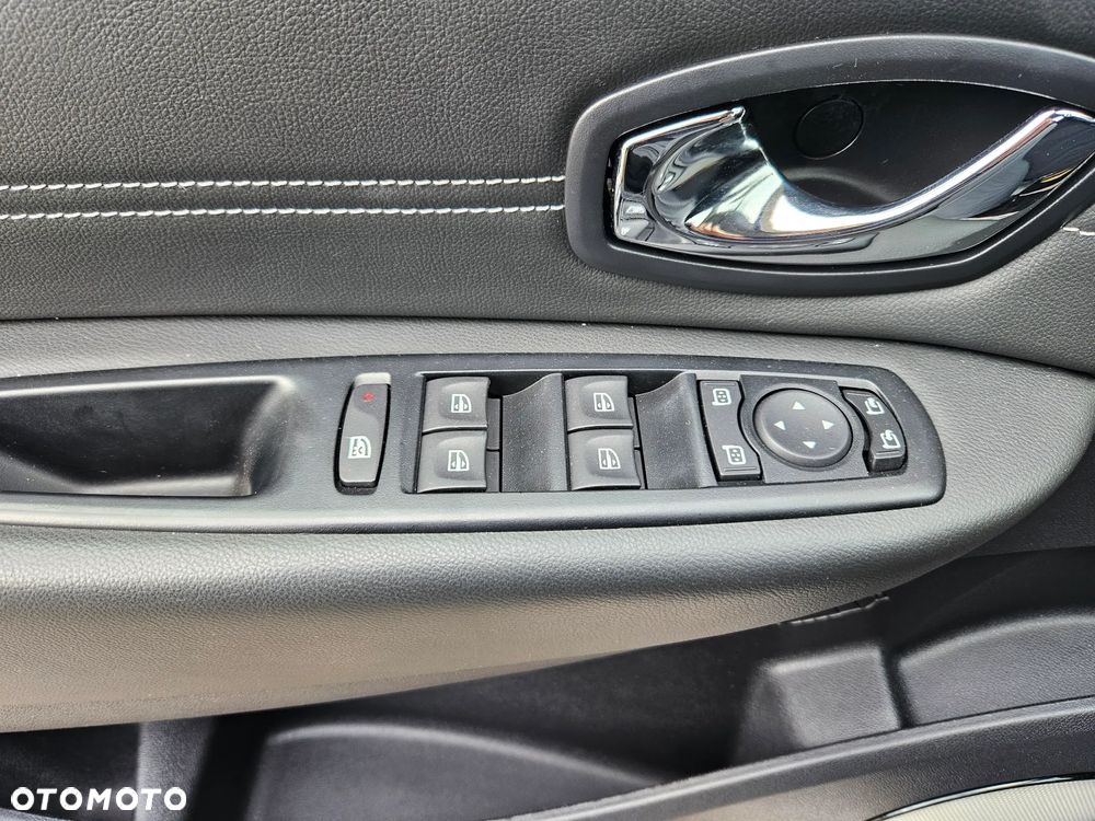 Renault Scenic ENERGY TCe 115 Bose Edition - 27