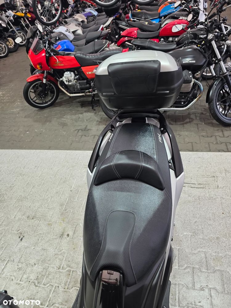 Kymco AK 550 - 25