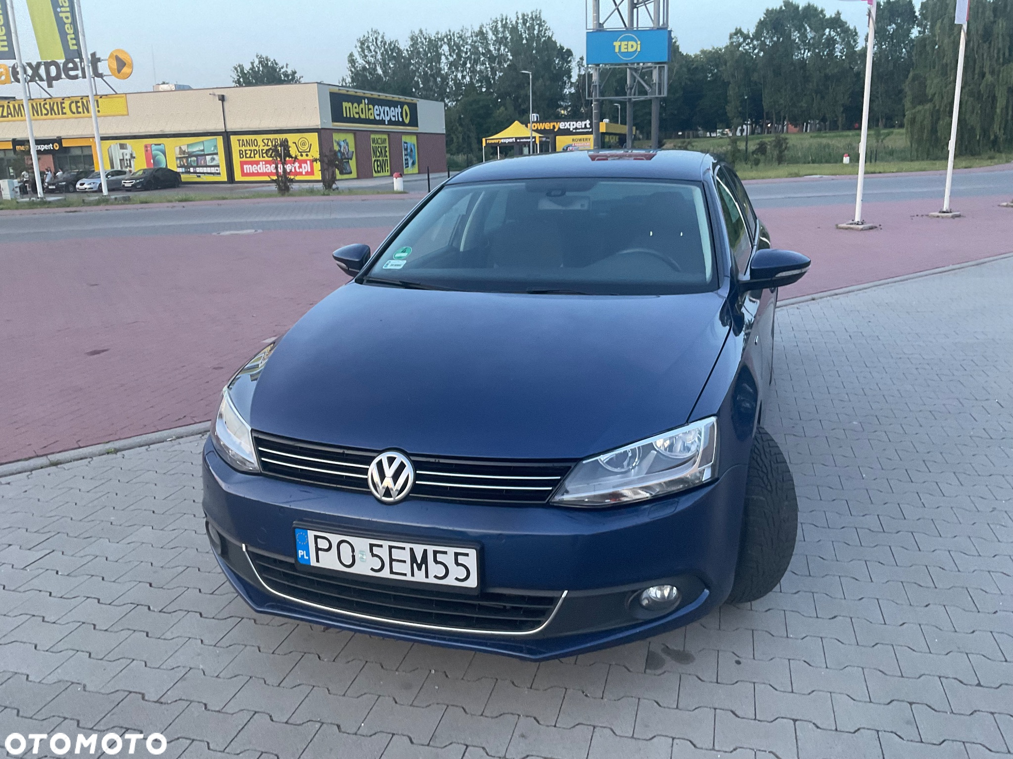 Volkswagen Jetta 2.0 TDI Life - 10