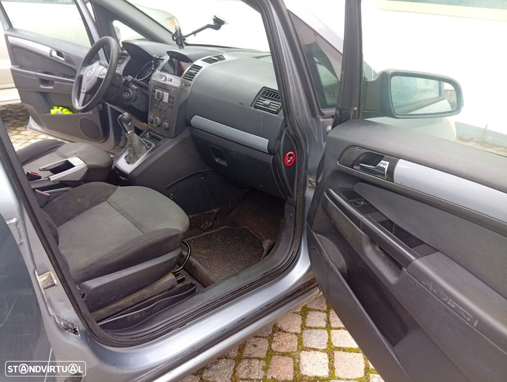 Opel Zafira 1.9 CDTi Cosmo - 5