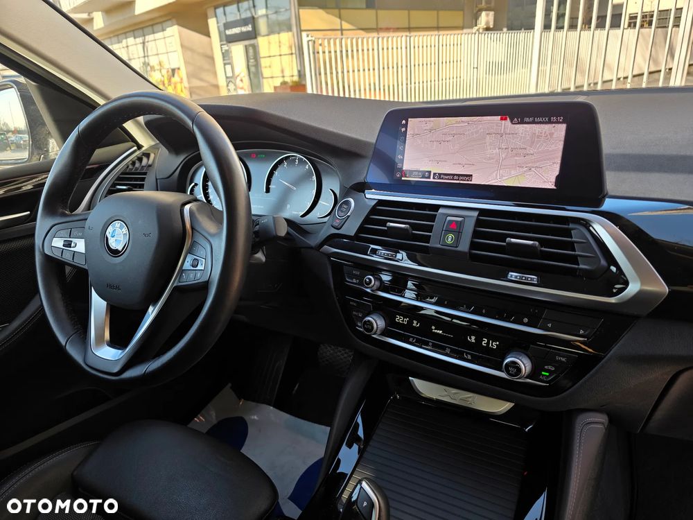 BMW X4 xDrive20i xLine sport - 9