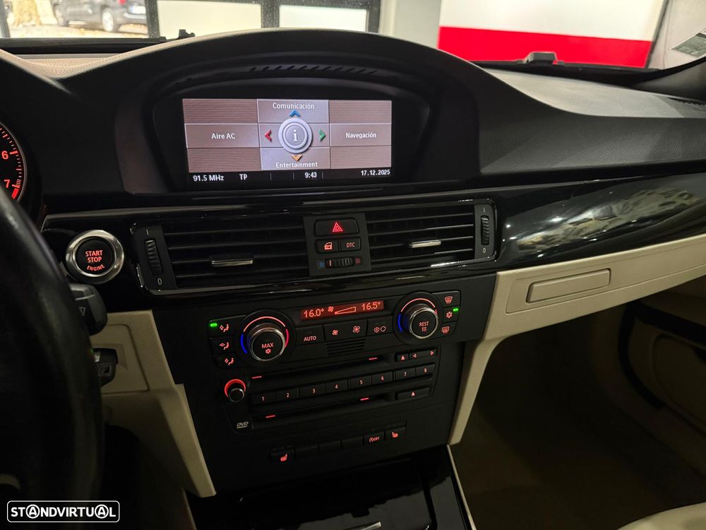 BMW 320 i Edition Exclusive - 31