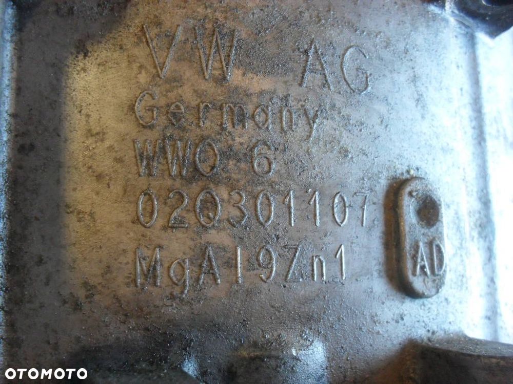 Obudowa sprzęgła skrzyni 02Q301107AD LQU VW Skoda - 3