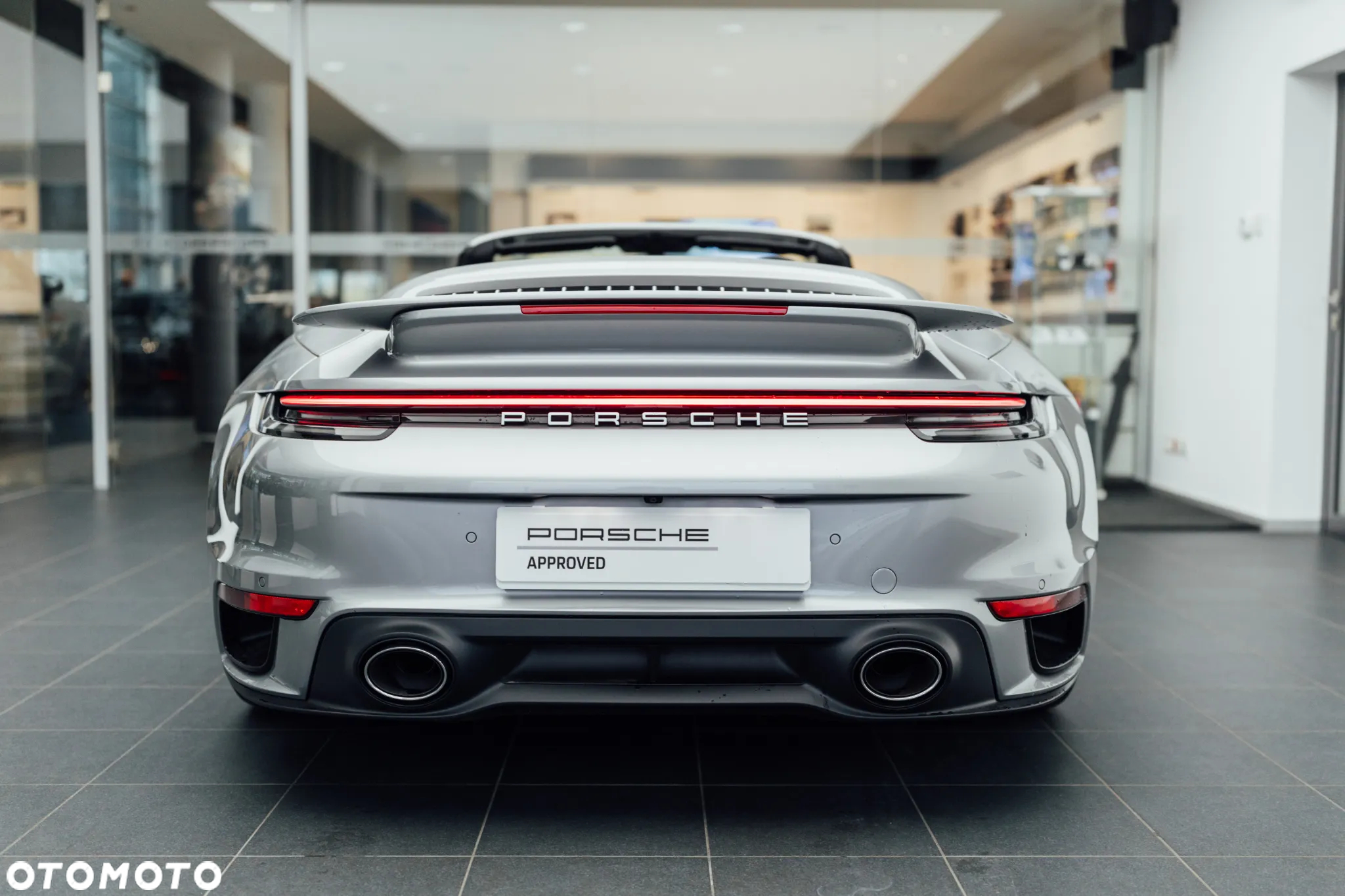 Porsche 911 Carrera Turbo Cabrio - 13
