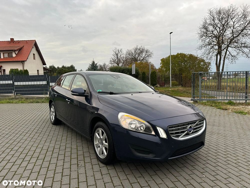 Volvo V60 D2 Ocean Race - 11