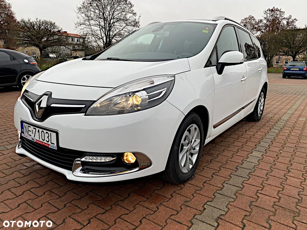 Renault Scenic - 1