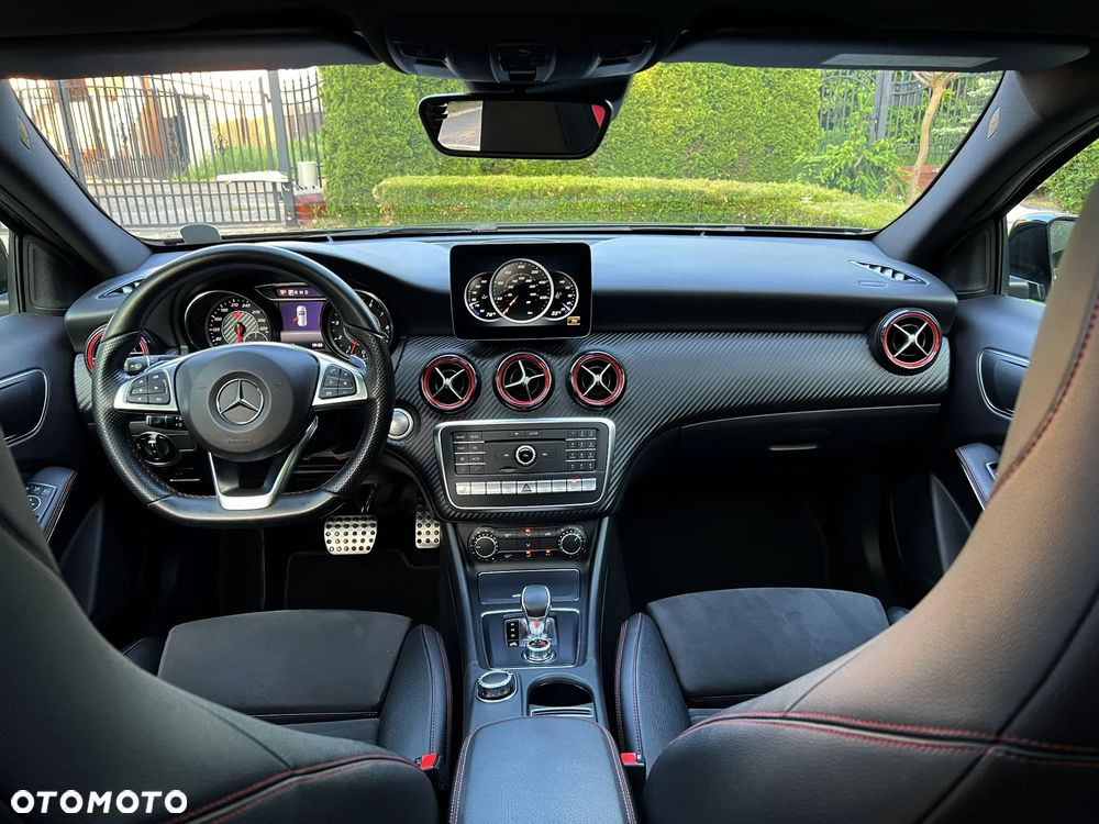 Mercedes-Benz Klasa A AMG 45 4Matic AMG Speedshift 7G-DCT - 28