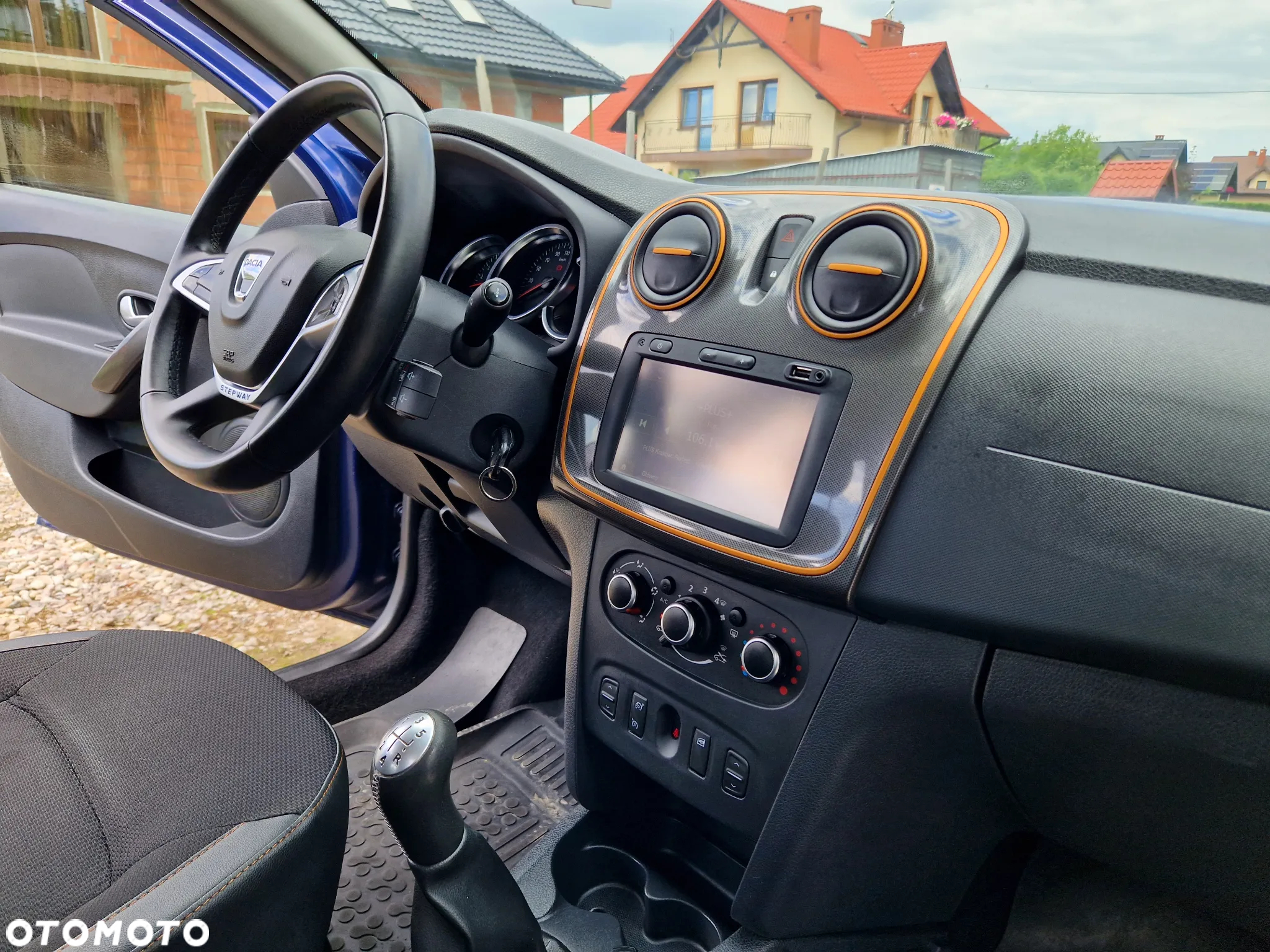Dacia Sandero 0.9 TCe Laureate S&S - 24