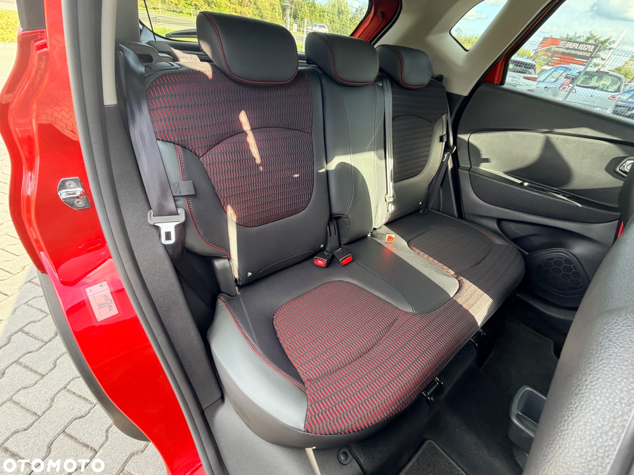 Renault Captur 1.2 TCe Helly Hansen EDC - 30