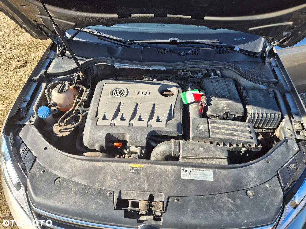 Volkswagen Passat Variant 2.0 TDI Highline R-Style DSG - 15
