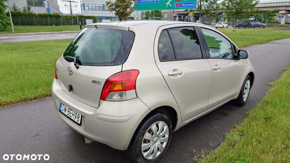 Toyota Yaris 1.33 Sol - 4