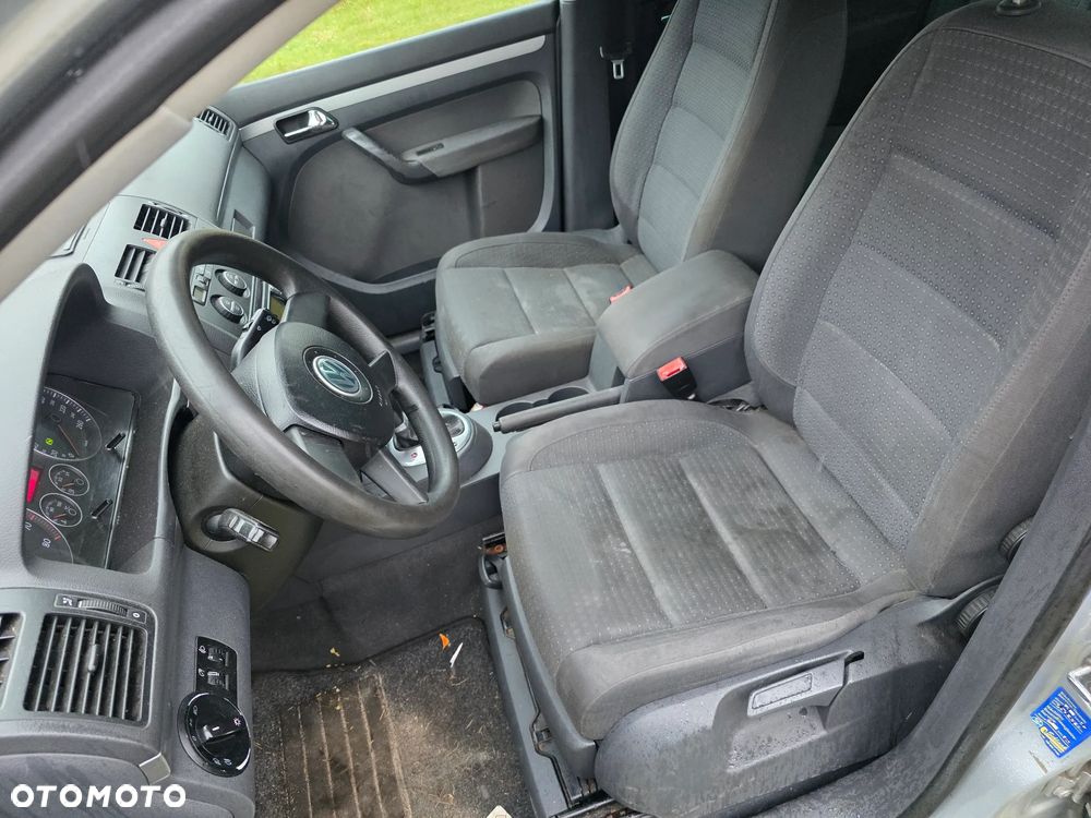 Volkswagen Touran 1.6 FSI - 18