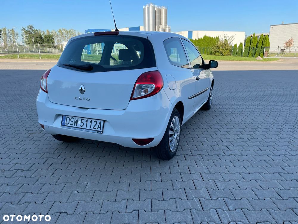 Renault Clio - 6