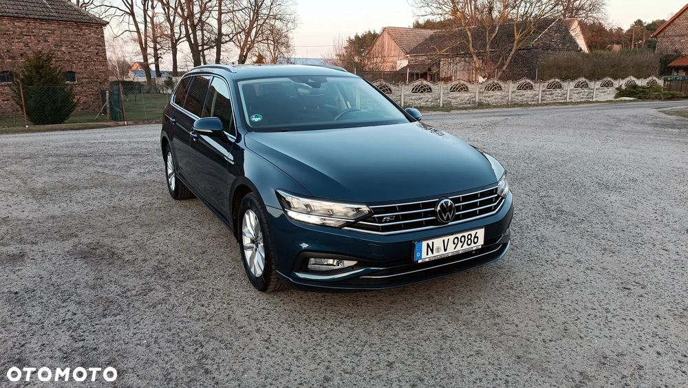 Volkswagen Passat Variant 2.0 TDI SCR DSG Business - 4