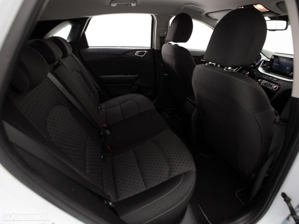 Kia Ceed 1.0 T-GDI Urban - 11