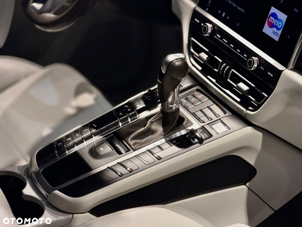 Porsche Macan - 14