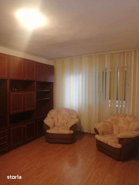 Inchiriez apartament 2 camere — fotografia 1