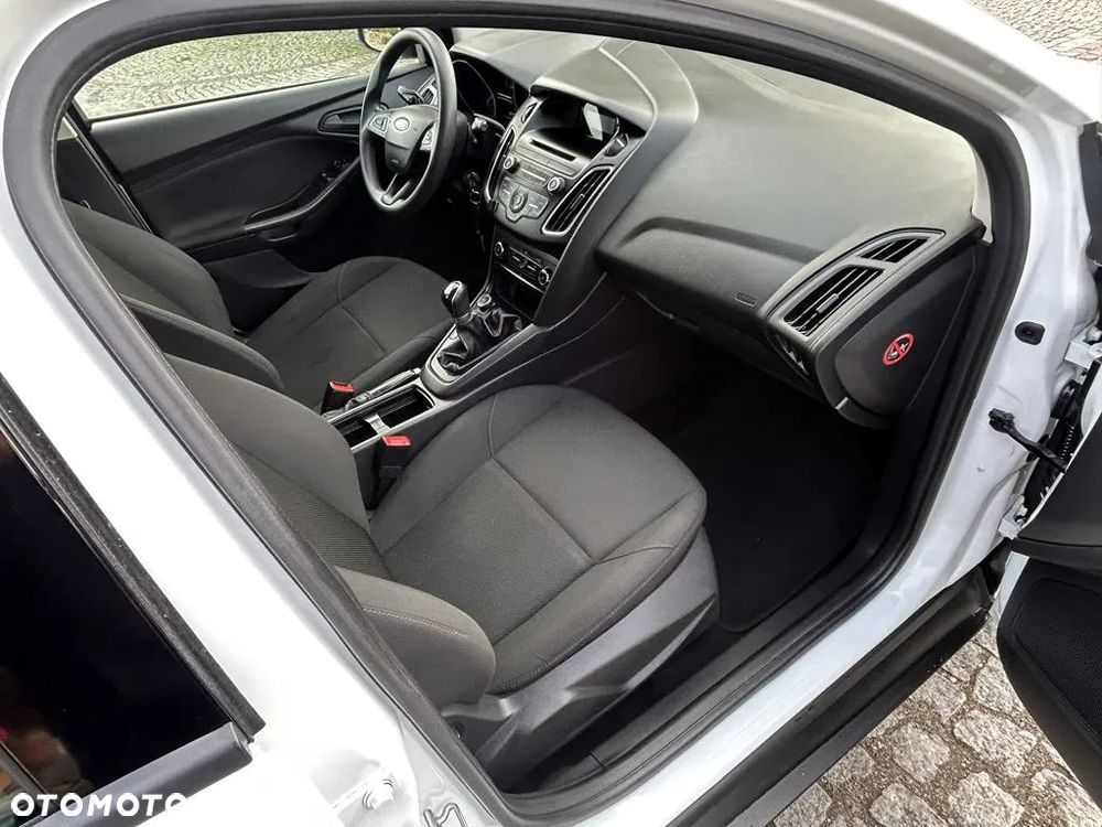 Ford Focus - 27
