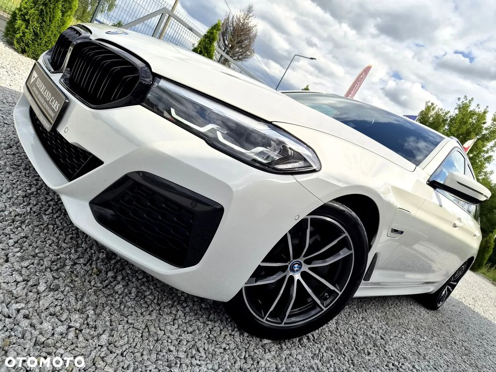 BMW Seria 5 530e xDrive M Sport sport - 3