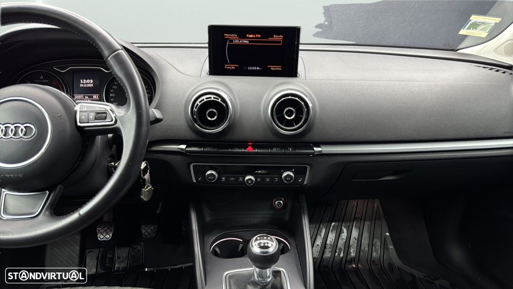 Audi A3 Sportback 1.6 TDI S-line - 9