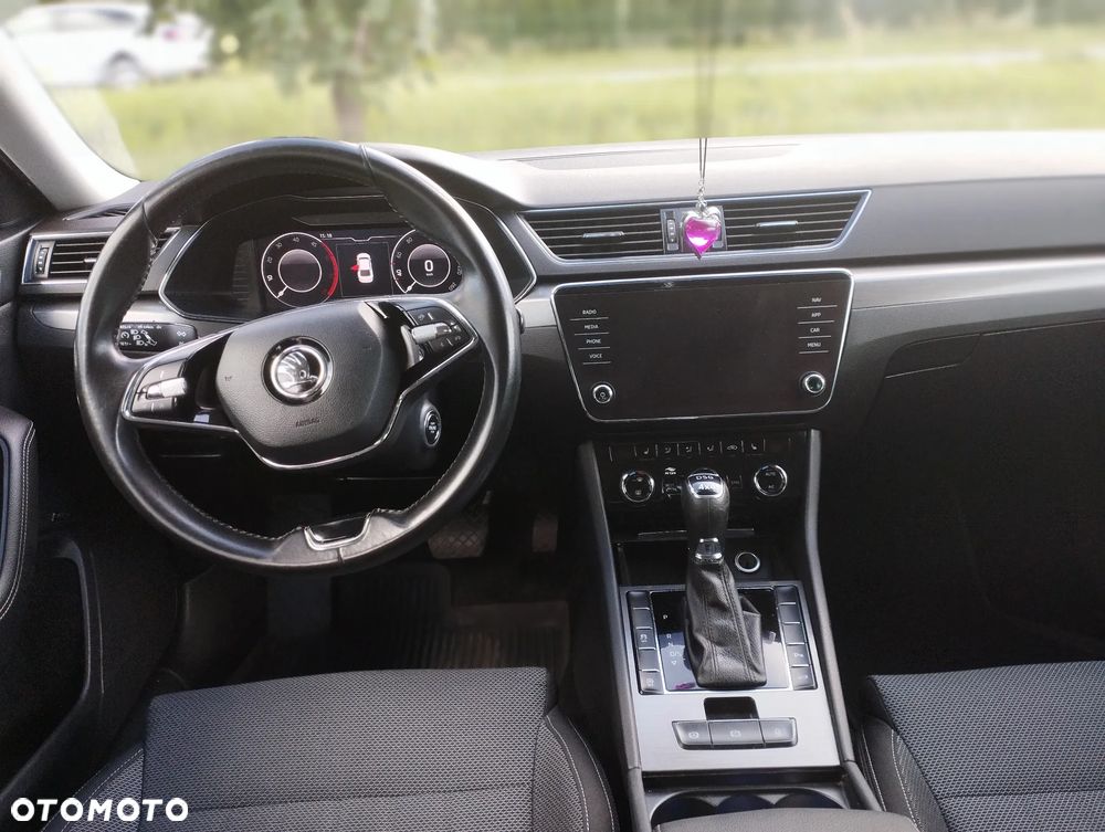 Skoda Superb 2.0 TDI SCR 4x4 Ambition DSG - 18