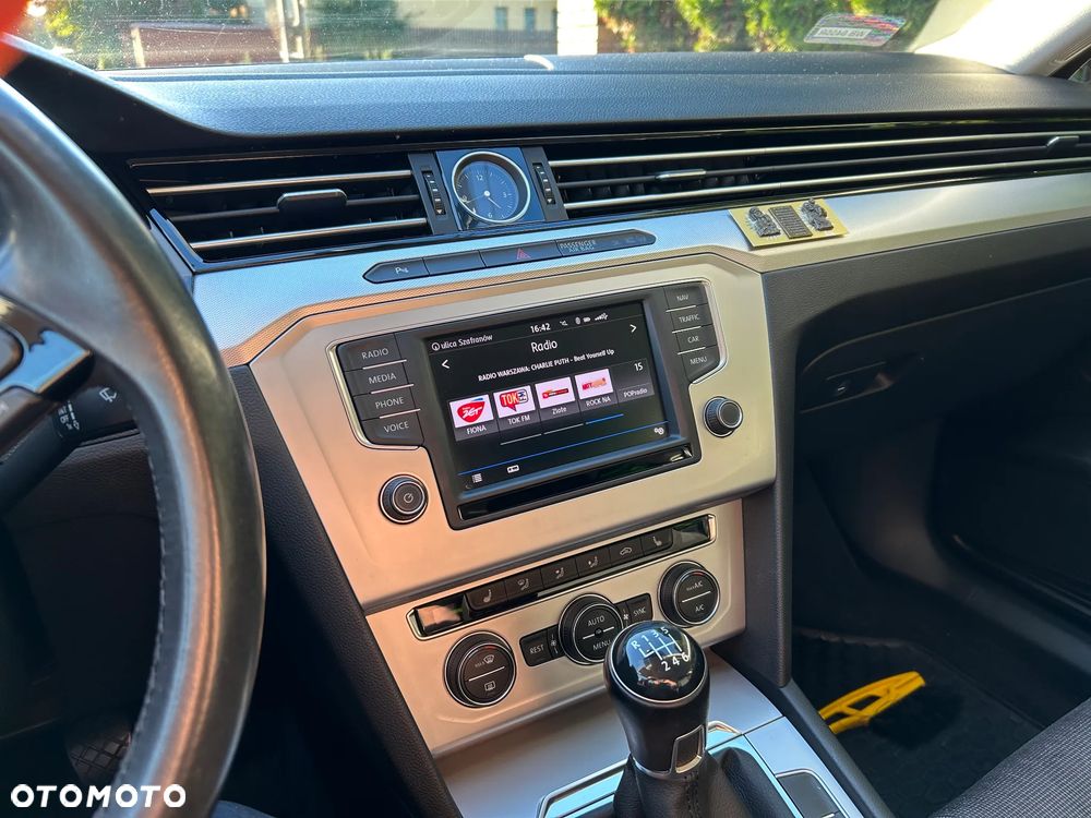 Volkswagen Passat - 18