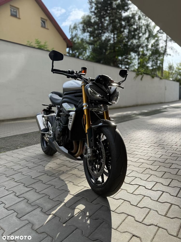 Triumph Speed Triple - 35