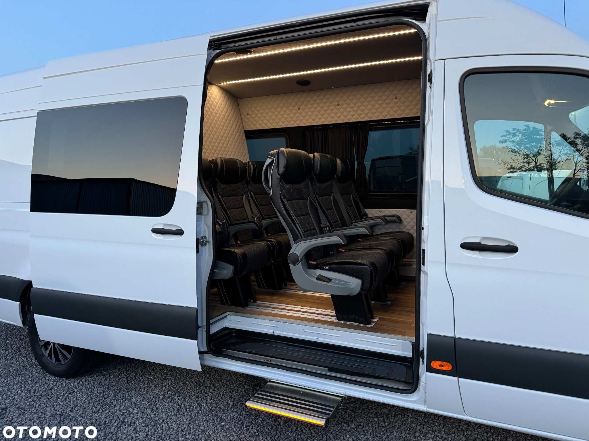 Mercedes-Benz Sprinter - 2