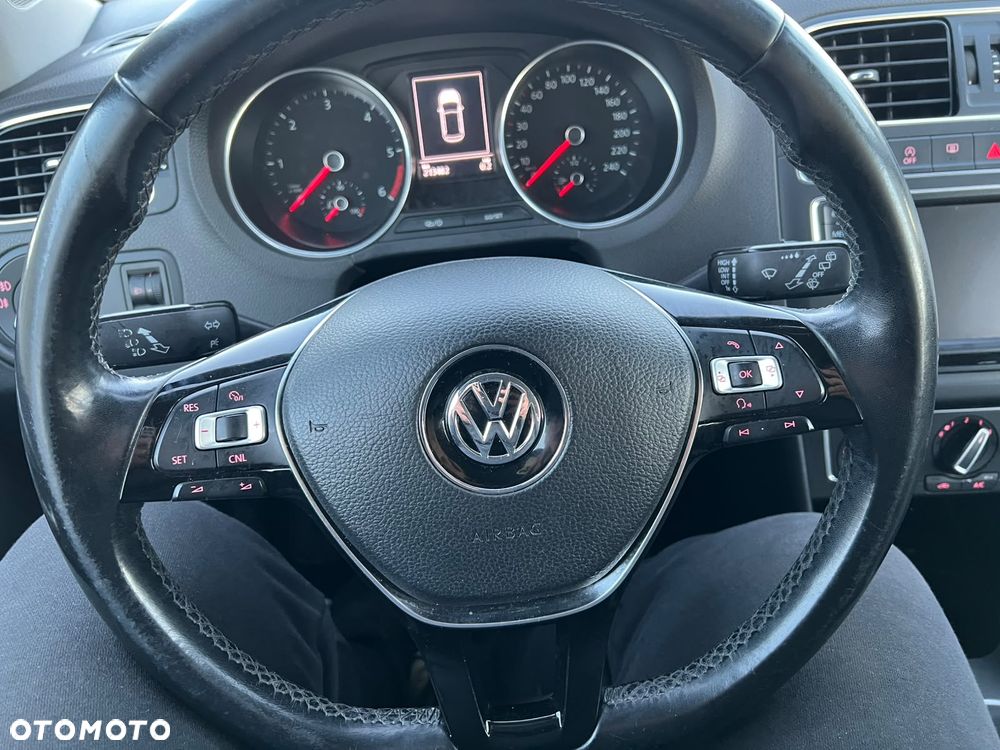 Volkswagen Polo 1.4 TDI (Blue Motion Technology) Highline - 17