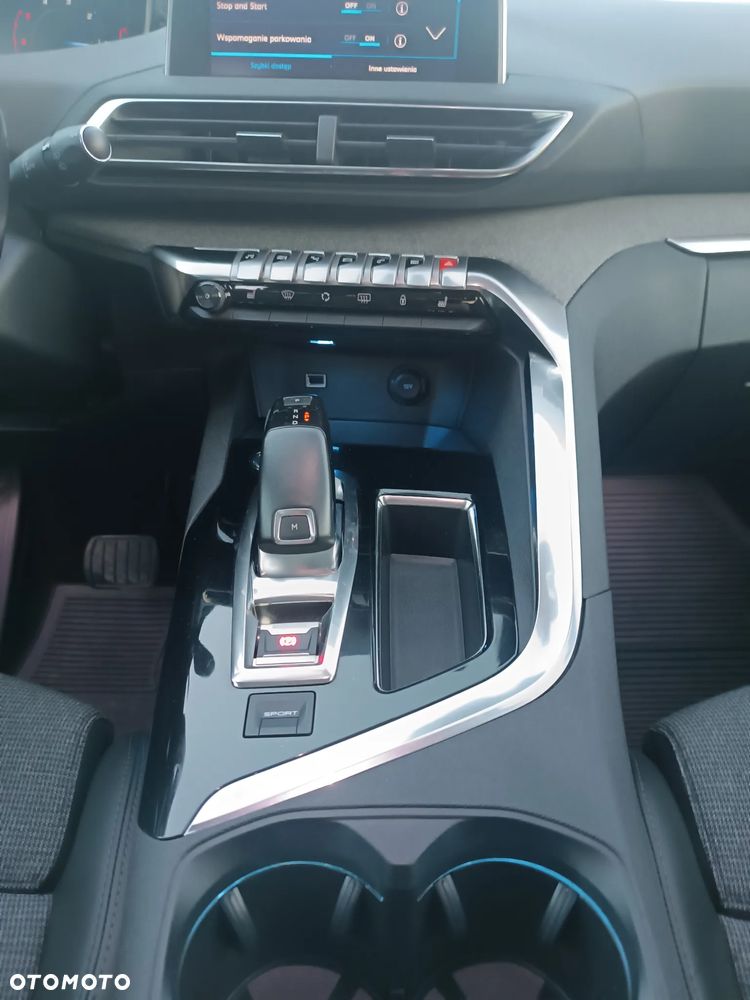 Peugeot 3008 1.6 BlueHDi Allure S&S EAT6 - 17