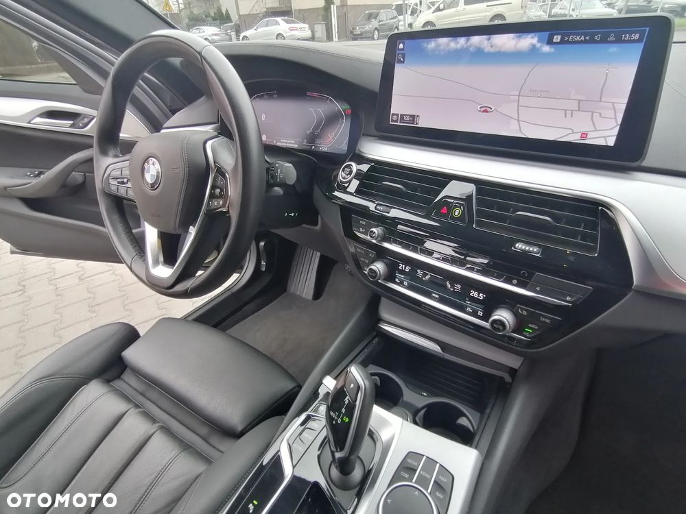 BMW Seria 5 520d M Sport Edition - 30