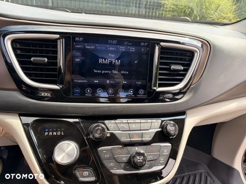 Chrysler Pacifica - 18
