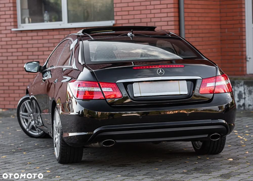 Mercedes-Benz Klasa E 350 CGI Coupe BlueEFFICIENCY 7G-TRONIC Avantgarde - 8