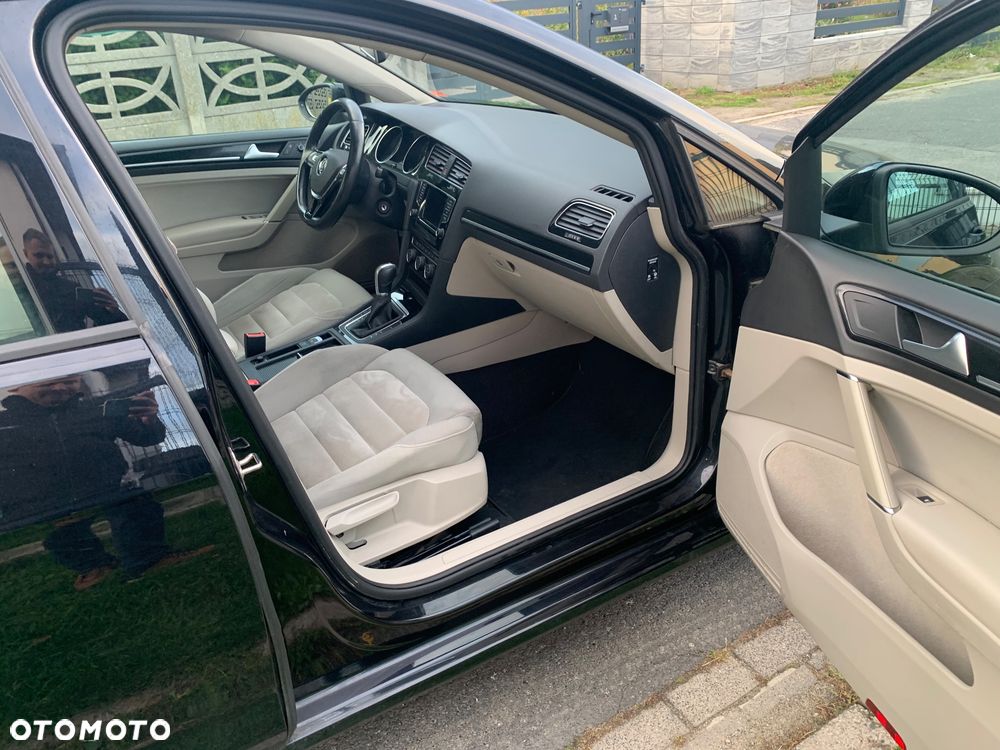 Volkswagen Golf 1.6 TDI DPF DSG Highline - 22