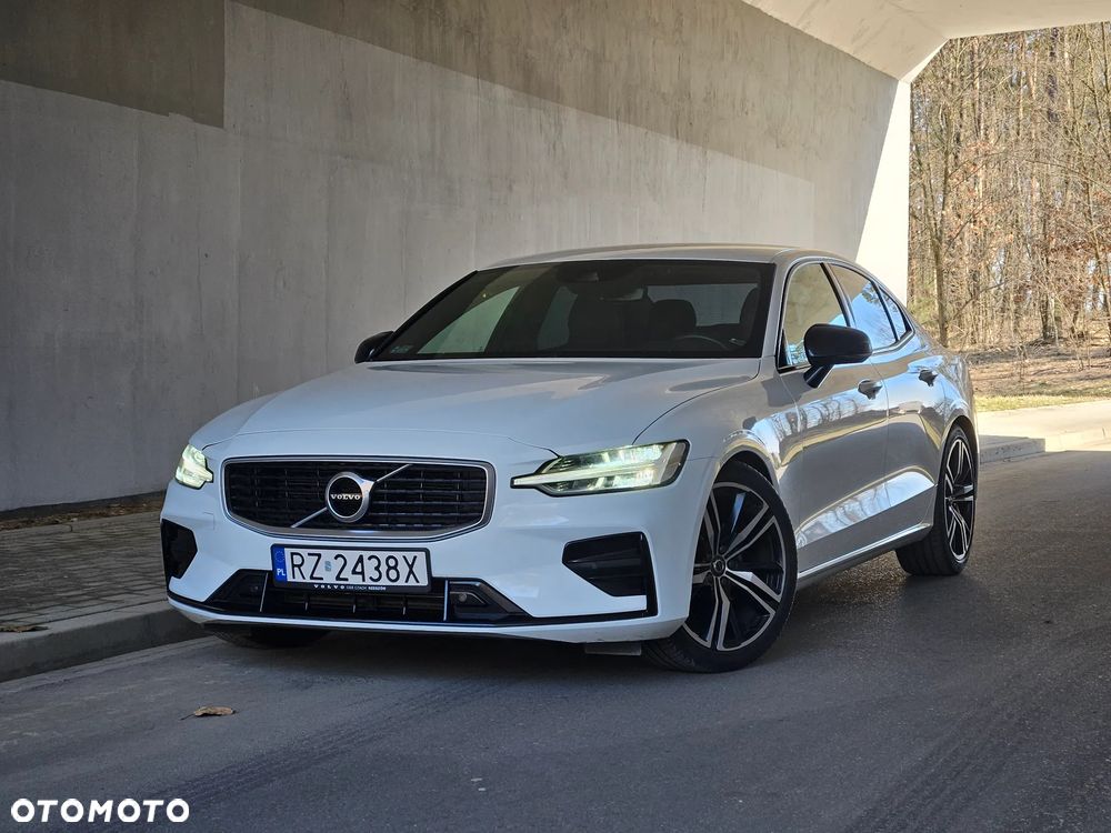 Volvo S60 T4 R-Design - 1