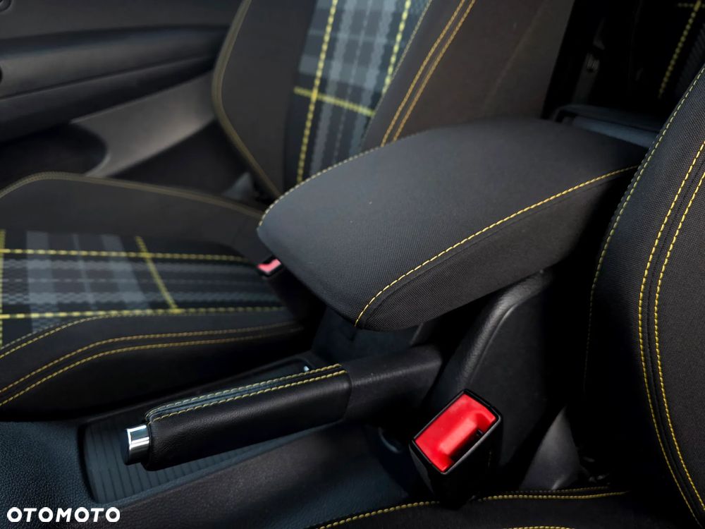 Volkswagen Scirocco 1.4 TSI BlueMotion Technology Club - 36