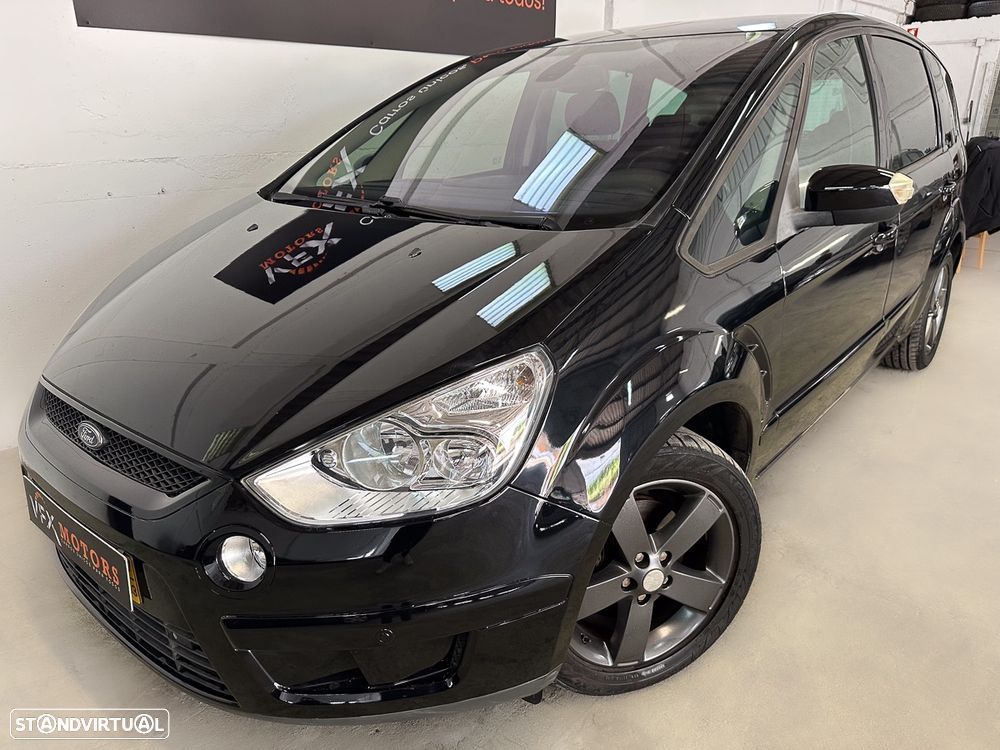 Ford S-Max 2.0 TDCi Titanium 7L - 32
