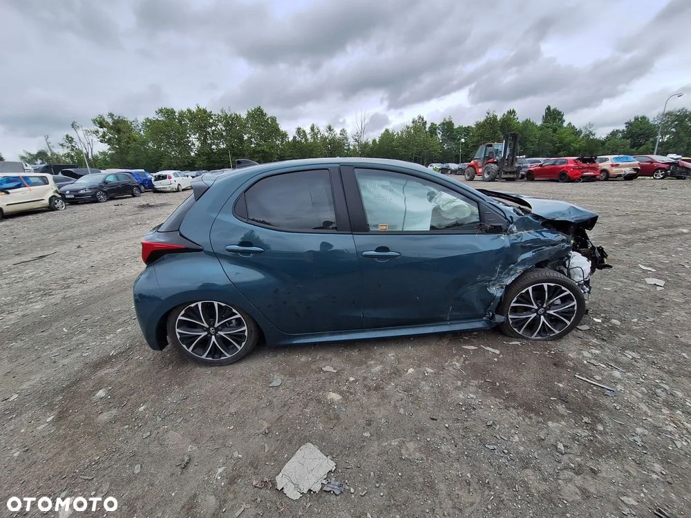 Toyota Yaris Hybrid 1.5 Premiere Edition - 6