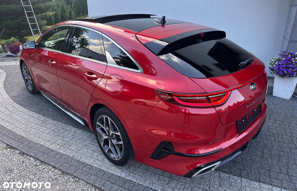 Kia ProCeed - 15
