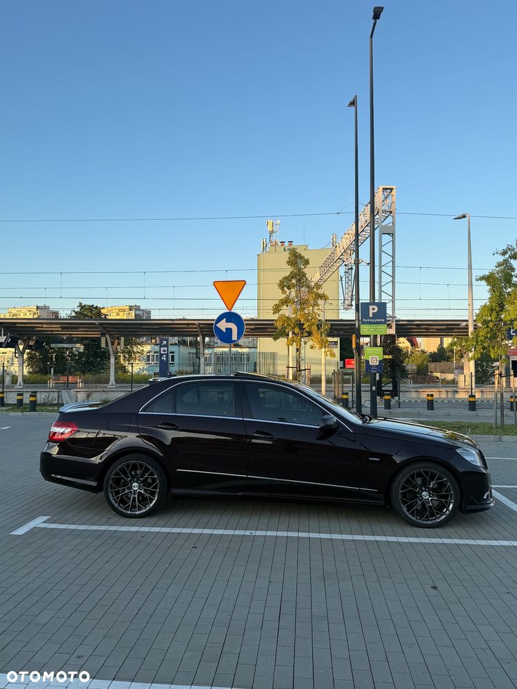 Mercedes-Benz Klasa E 350 CDI BlueEff Avantgarde - 2